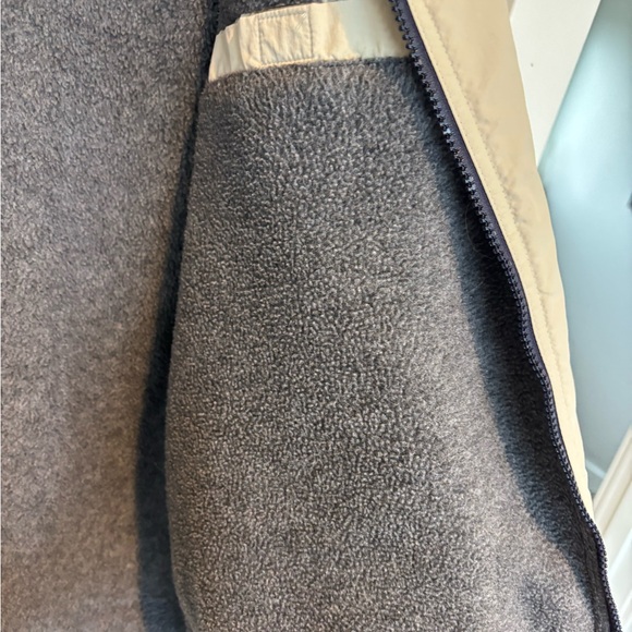 Vintage Eddie Bauer Men's Polartech Light Tan Windbreaker - Picture 8 of 8